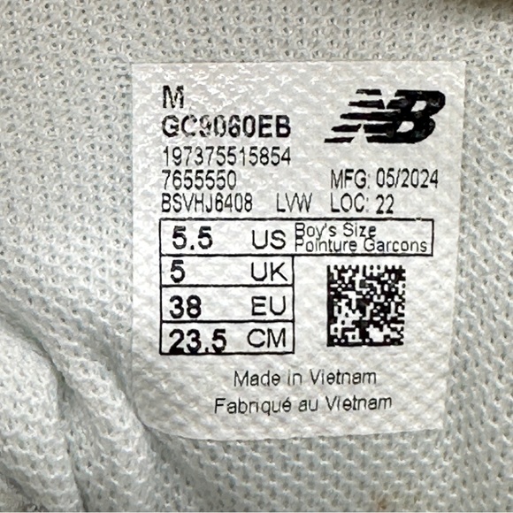 New Balance 9060 Sneakers. Size 5.5 boys, Women 7 - Picture 2 of 9
